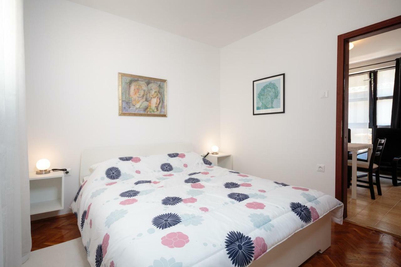 Apartments C52 โรวีน ภายนอก รูปภาพ