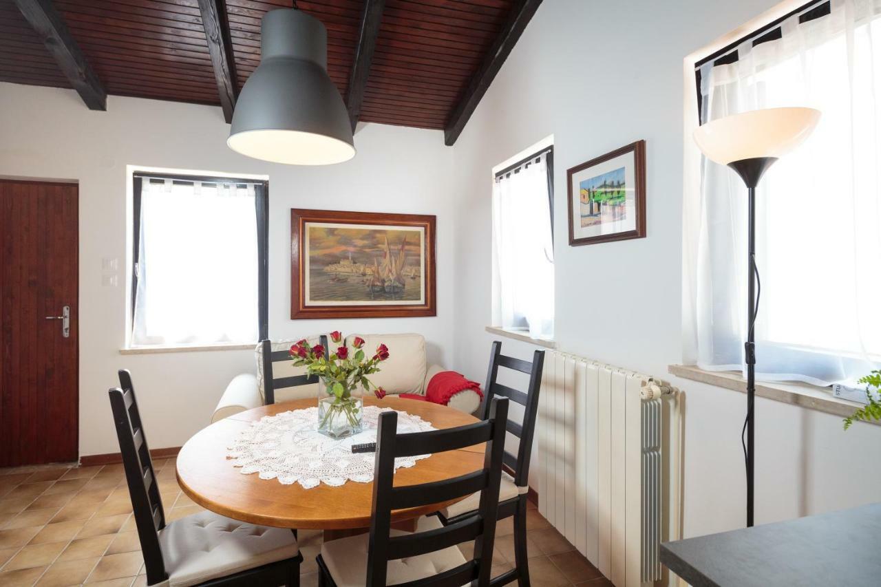 Apartments C52 โรวีน ภายนอก รูปภาพ