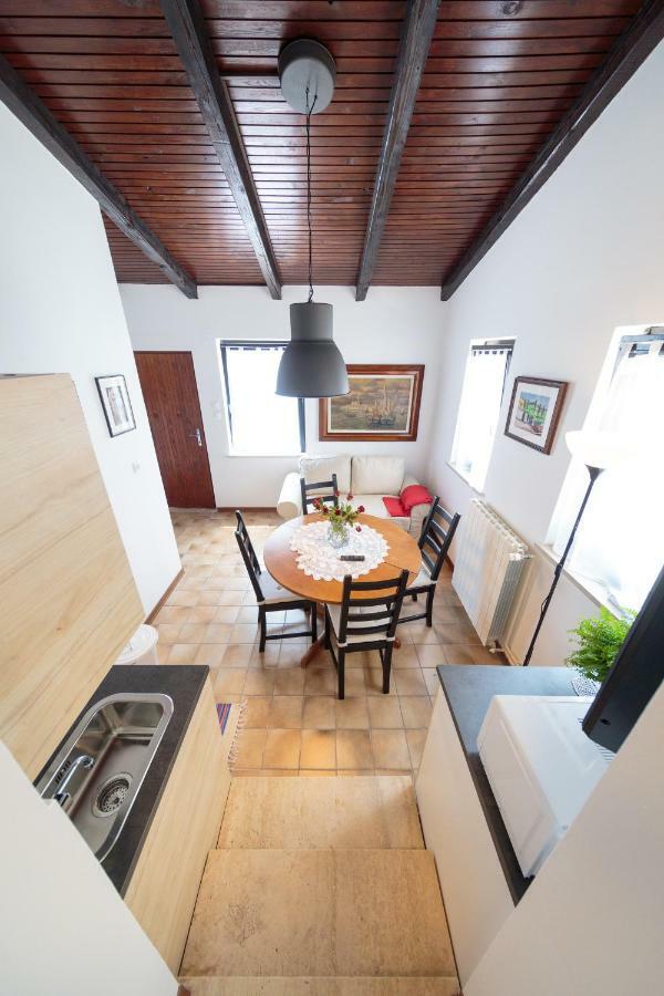 Apartments C52 โรวีน ภายนอก รูปภาพ