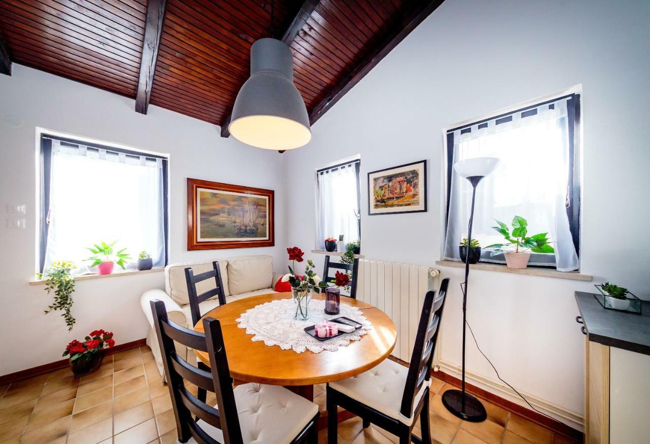 Apartments C52 โรวีน ภายนอก รูปภาพ
