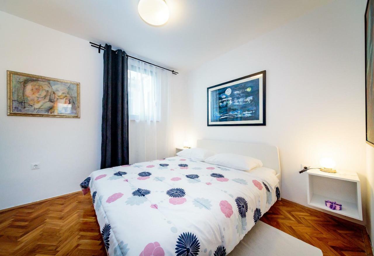 Apartments C52 โรวีน ภายนอก รูปภาพ