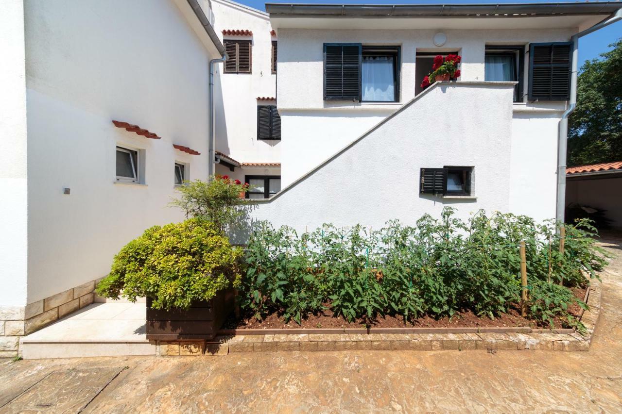 Apartments C52 โรวีน ภายนอก รูปภาพ