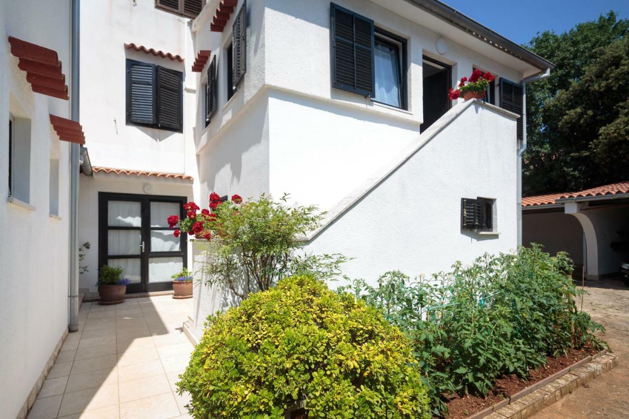 Apartments C52 โรวีน ภายนอก รูปภาพ